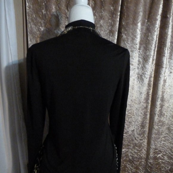Gorgeous Black Elastic Sweater – French-Inspired Style (Petite Small) - Picture 2 of 6